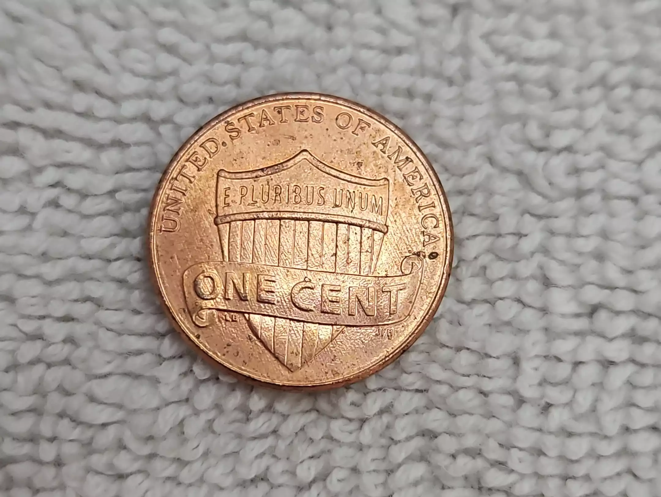 Good example of coin photography on a neutral background